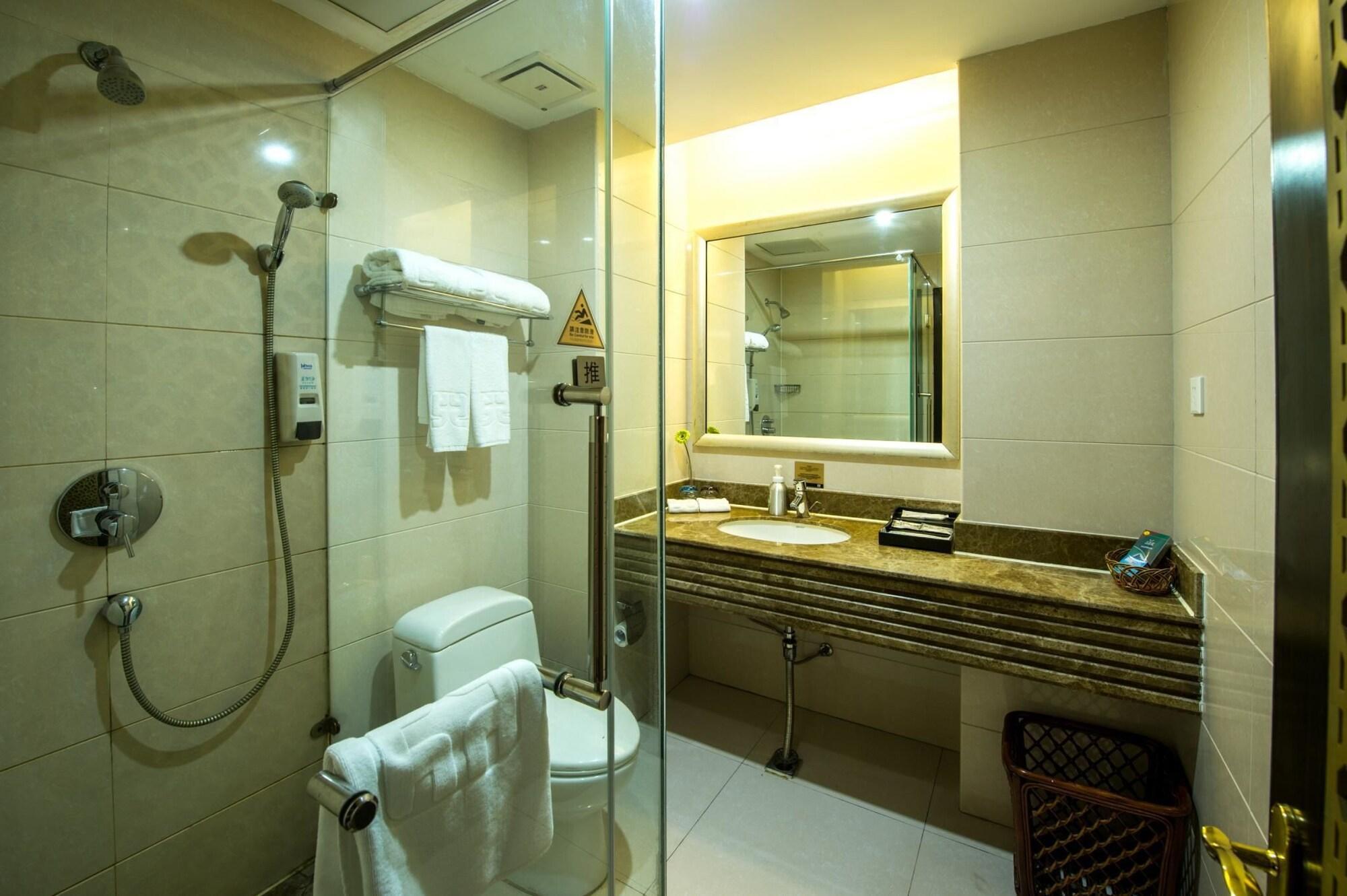 Kingtown Hotel Hongmei Shanghai Extérieur photo
